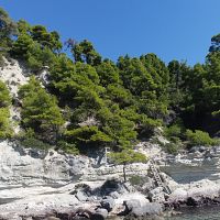 cliffs beach siviri
